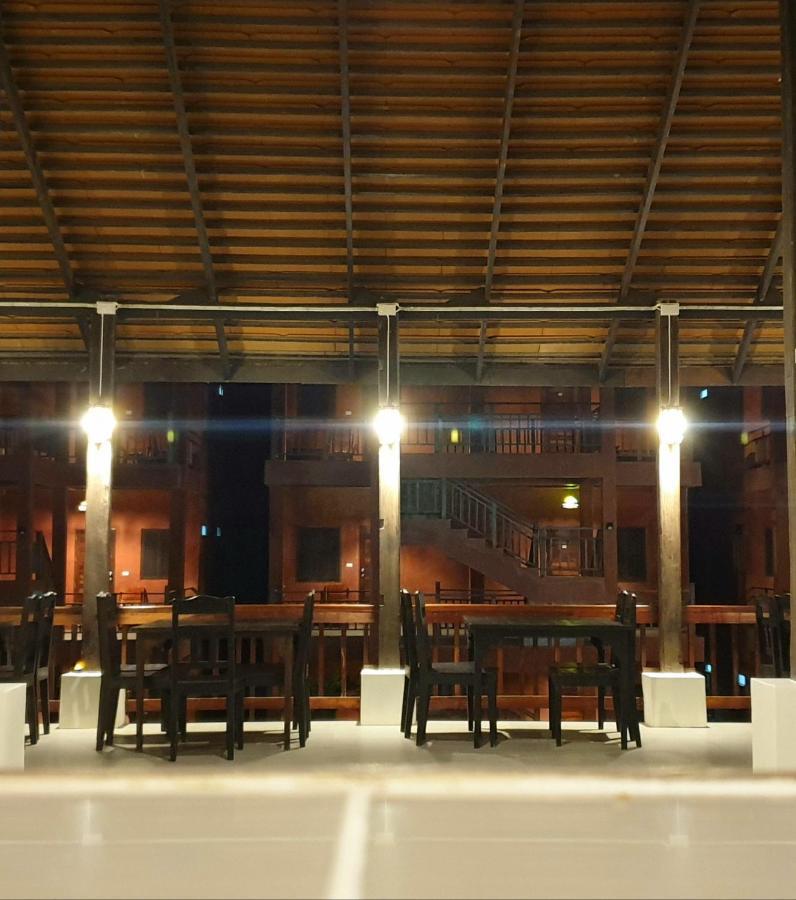 Rainforest Huahin Village Hotel エクステリア 写真