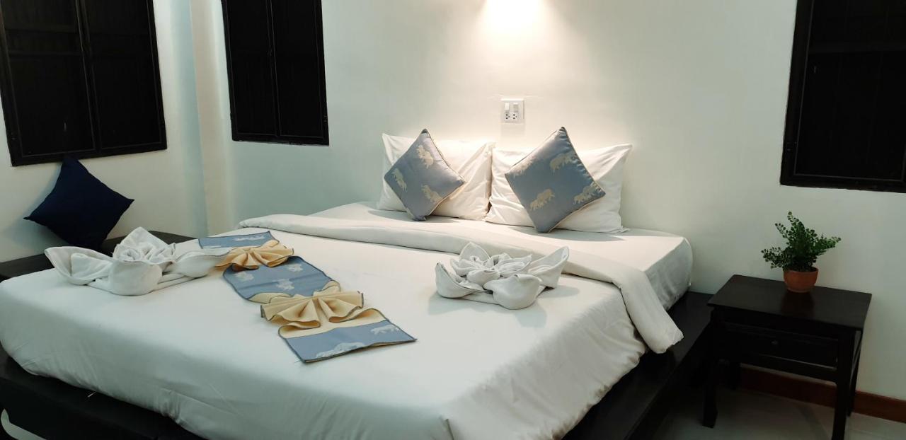 Rainforest Huahin Village Hotel エクステリア 写真