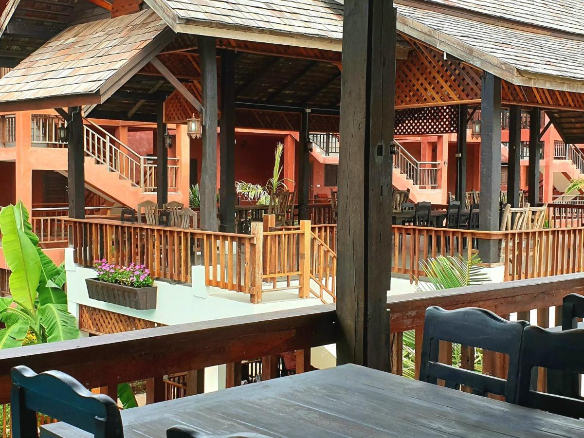 Rainforest Huahin Village Hotel エクステリア 写真