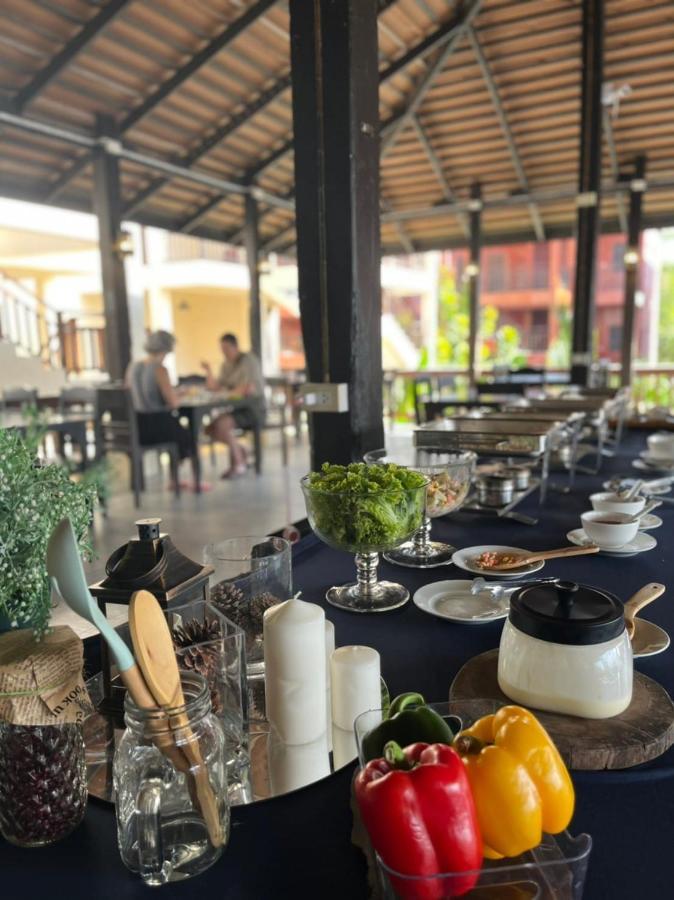 Rainforest Huahin Village Hotel エクステリア 写真