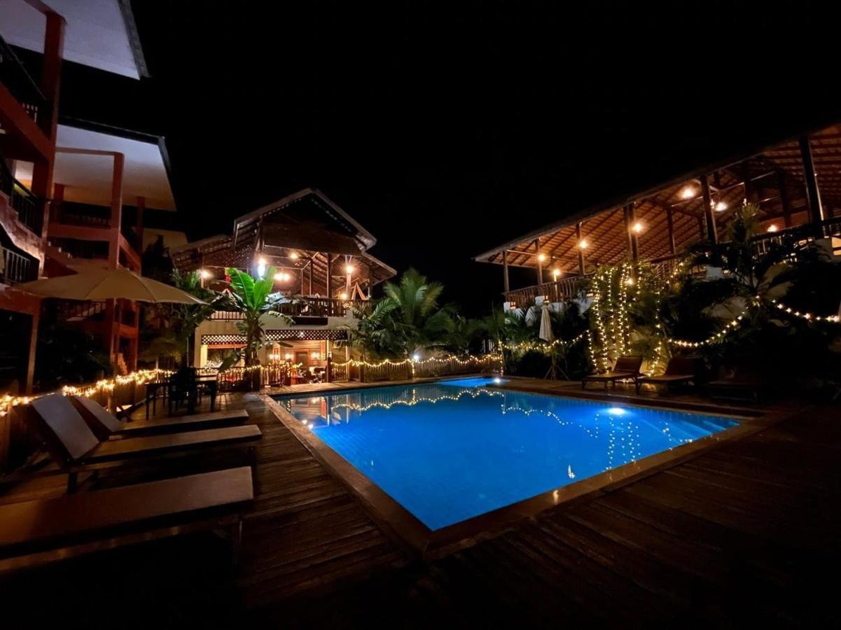 Rainforest Huahin Village Hotel エクステリア 写真