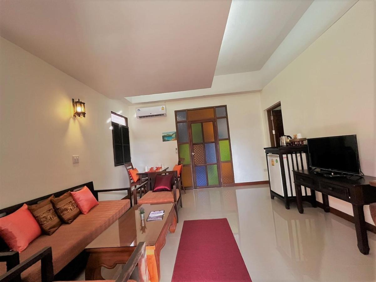 Rainforest Huahin Village Hotel エクステリア 写真